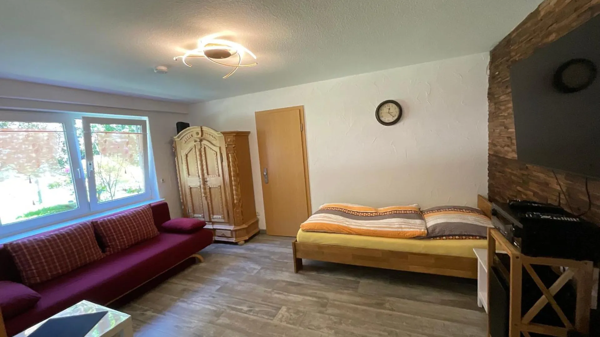 Messe-Apartment, 4 Schlafzimmer, 80 Qm, Garten - 6 Km Zur Messe, Verkehrsguenstig, Ruhig, Parkplaetze Nuremberg Allemagne